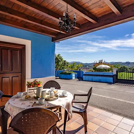 La Pinera, Holiday home