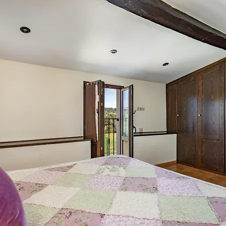 La Pinera, Holiday home